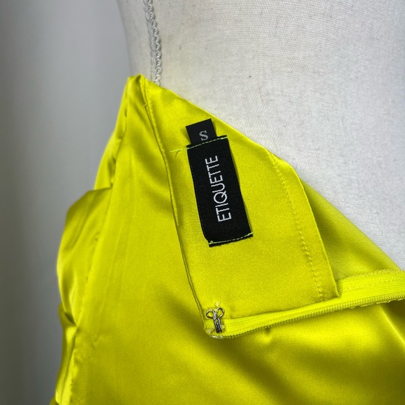 Etiquette Satin Mini Skirt - Picture 4 of 4